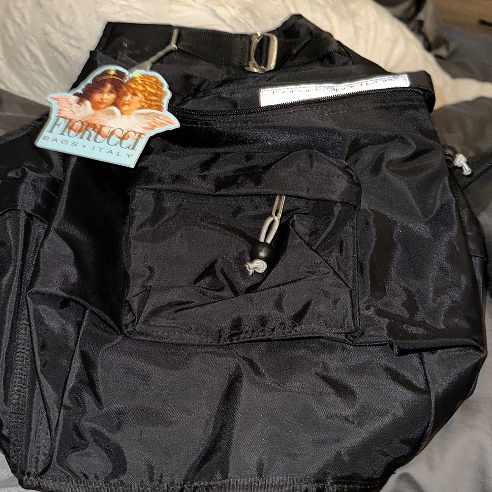 COPY - FIORUCCI Multi pocket chest bag